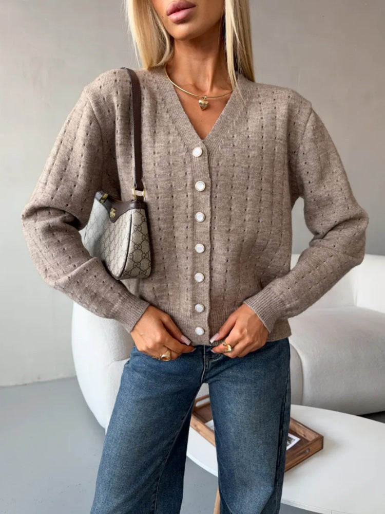 Damen Modische Strickjacke mit V-Ausschnitt und Knopfdetail Drune