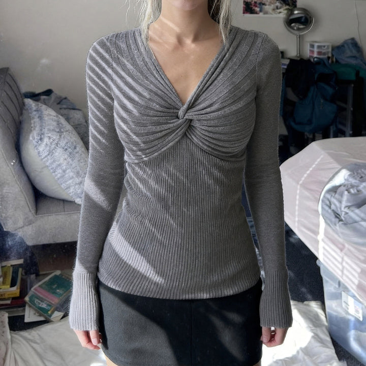 Damen Feinstrick-Pullover mit gedrehtem Vorderteil und taillierter Rippstruktur Drune