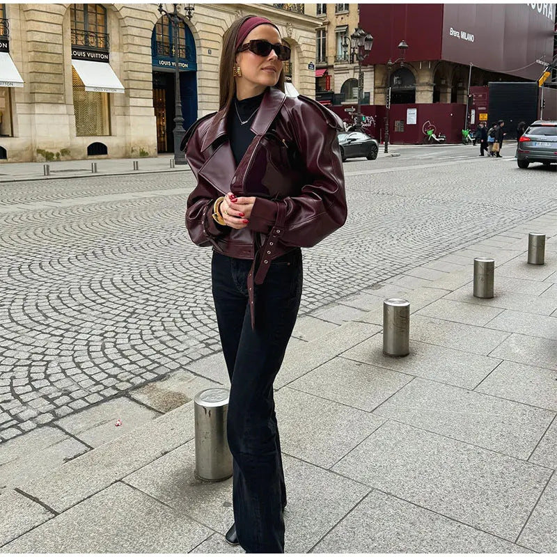 Damen modische Kunstlederjacke mit oversized Schnitt und auffälligen Schulterpartien Drune