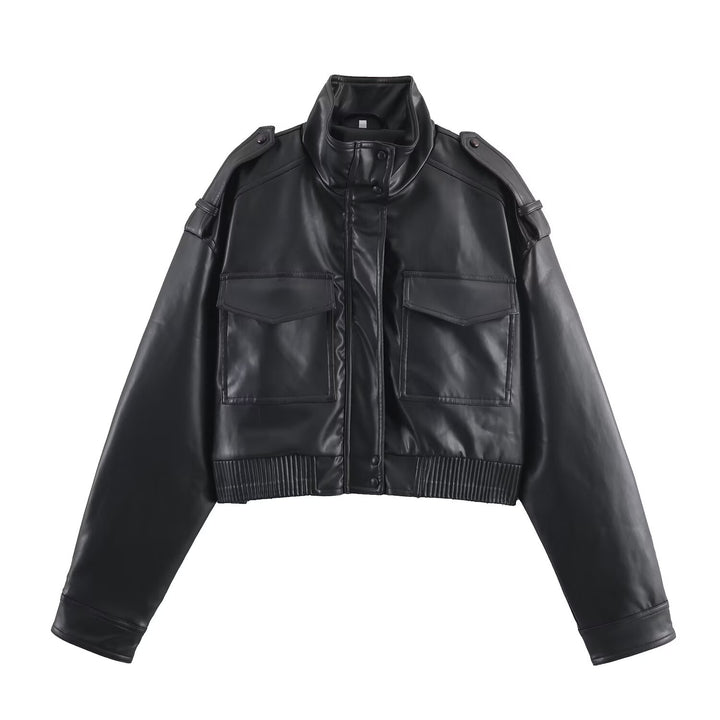 Damen nan kurz geschnittene Military-inspirierte Kunstlederjacke mit hohem Stehkragen, aufgesetzten Pattentaschen, Schulterklappen und geripptem Bund Drune