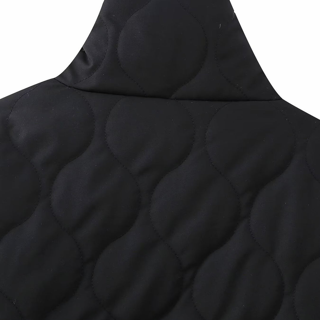 Damen Kurz gesteppte Jacke mit hohem Stehkragen und Rüschentaschen Drune