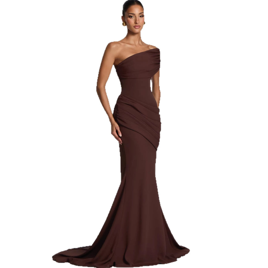 Damen Elegantes, schulterfreies Abendkleid mit raffinierten Drapierungen und fließendem Schnitt Drune