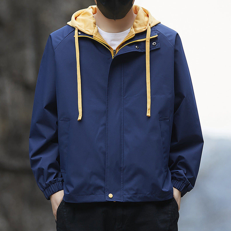 Herren Leichte Kapuzen-Regenjacke im Bomberstil mit verdecktem Reißverschluss und elastischen Bündchen Drune