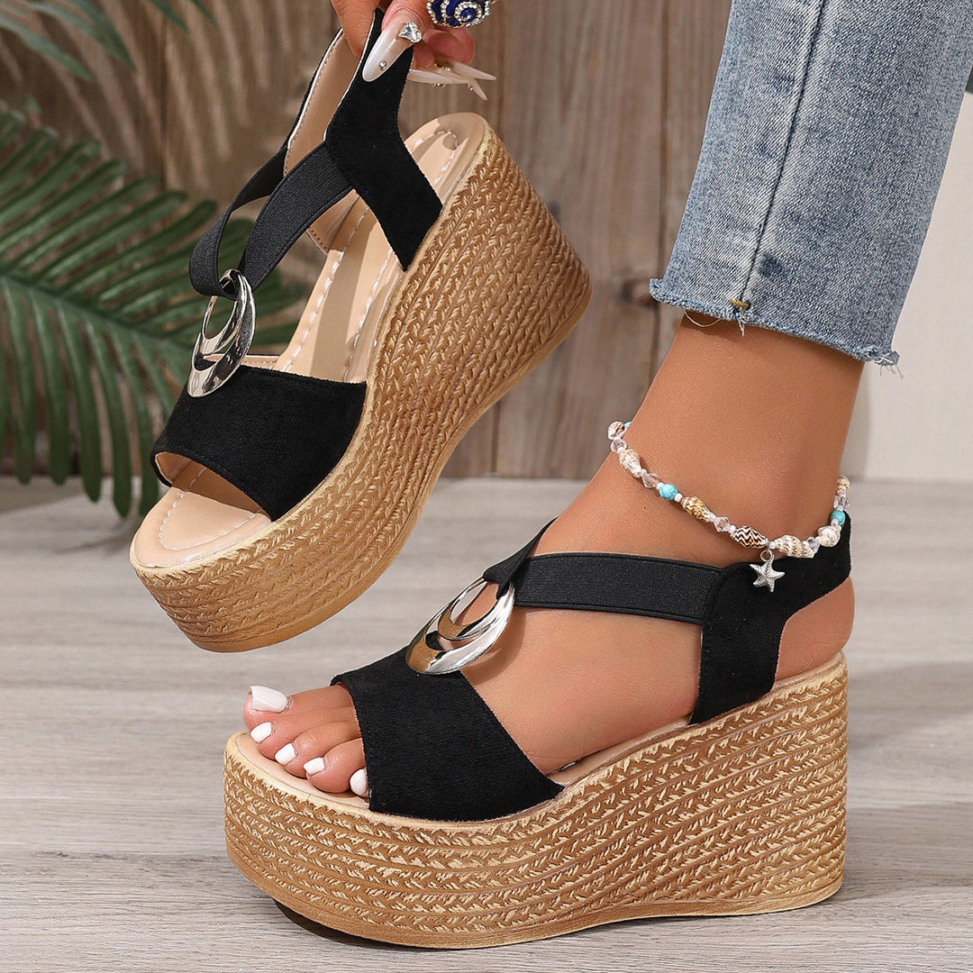 Damen nan Plateausandalette im Retrostil mit Jute-Optik, dekorativem Metallornament und elastischem Fersenriemen Drune