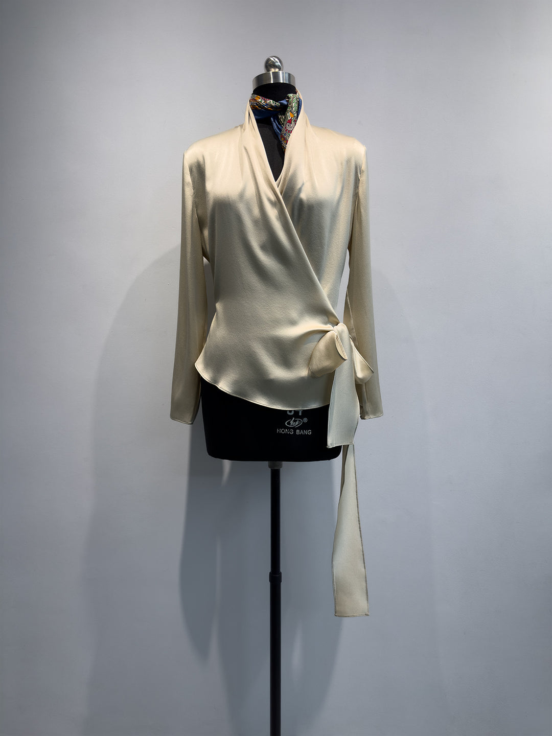 Damen Elegante Wickelbluse Drune