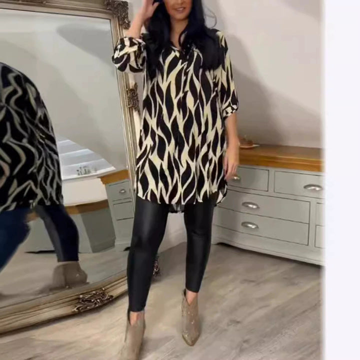 Damen nan oversized Tunika-Bluse mit organischem Blattprint, V-Ausschnitt, halber Knopfleiste und gerundetem Saum Drune