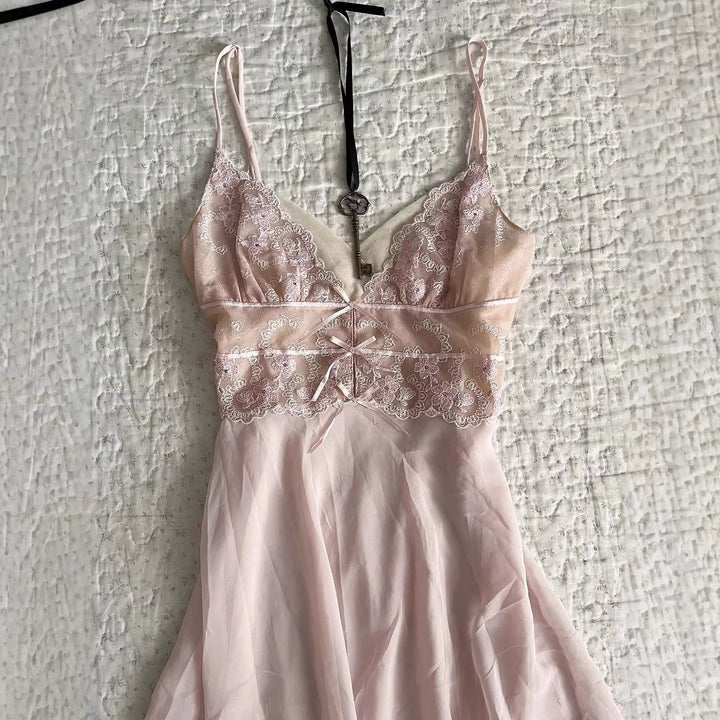 Damen Elegantes Nachthemd mit Spitzenverzierungen Drune
