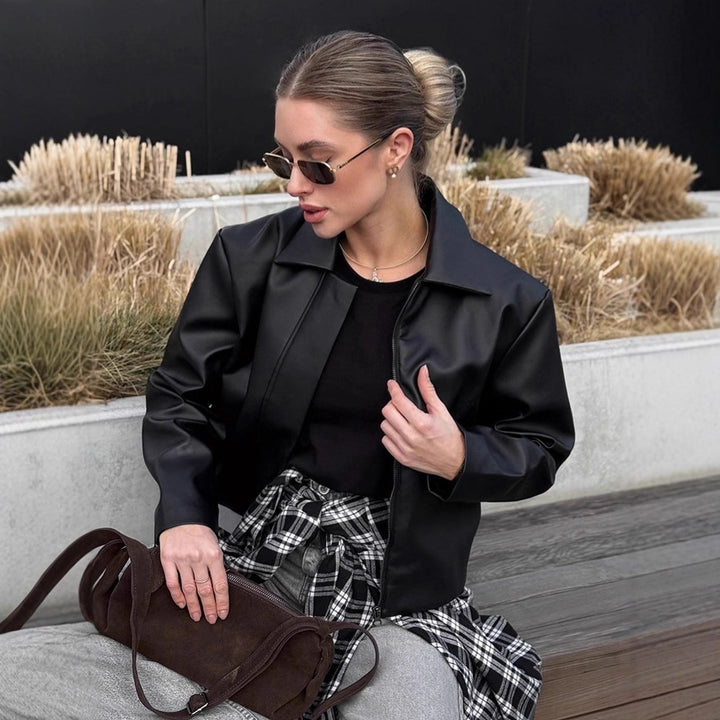 Damen Kunstlederjacke mit schlichter Schnittführung und dekorativem Kragen Drune
