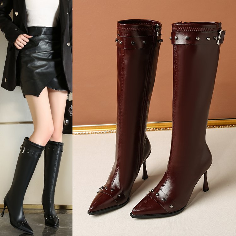 Damen Kniehohe Stiefel mit spitzer Zehenpartie, skulpturellem Stilettoabsatz und Zierriemen Drune