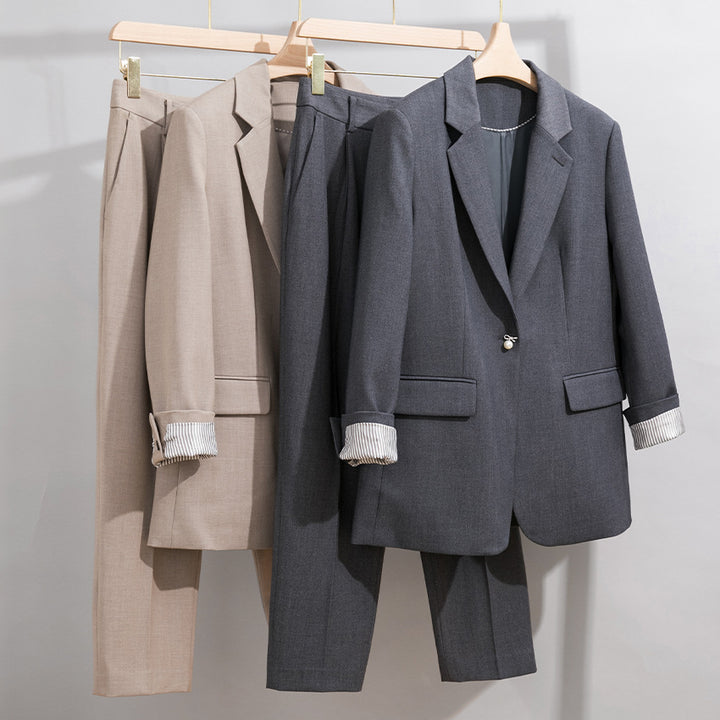 Damen Legeres Tailoring-Set mit Longline-Blazer und hochtaillierter Bundfaltenhose Drune