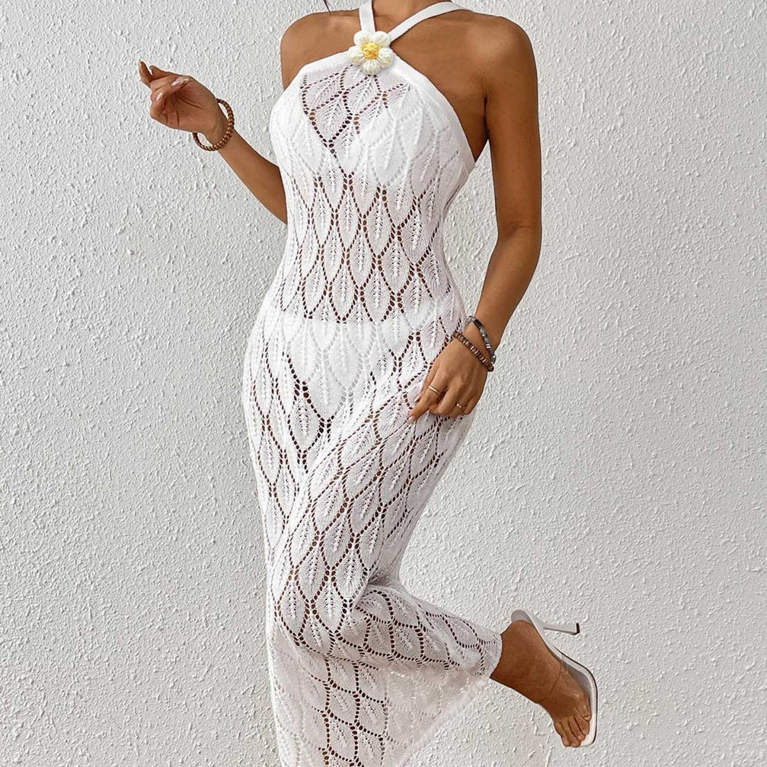 Damen Häkel-Maxikleid mit einem eleganten Blumendetail Drune