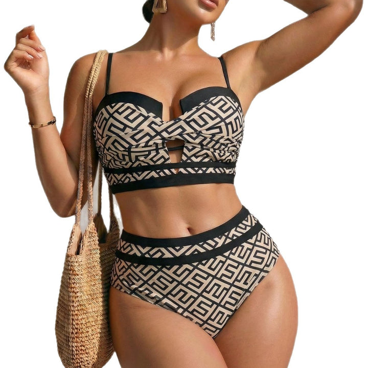 Damen Hoch geschnittener Bikini mit trendigem Cut-Out und geometrischem Muster Drune