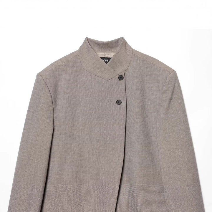 Damen Kurzer taillierter Blazer mit Stehkragen und asymmetrischer Knopfleiste Drune