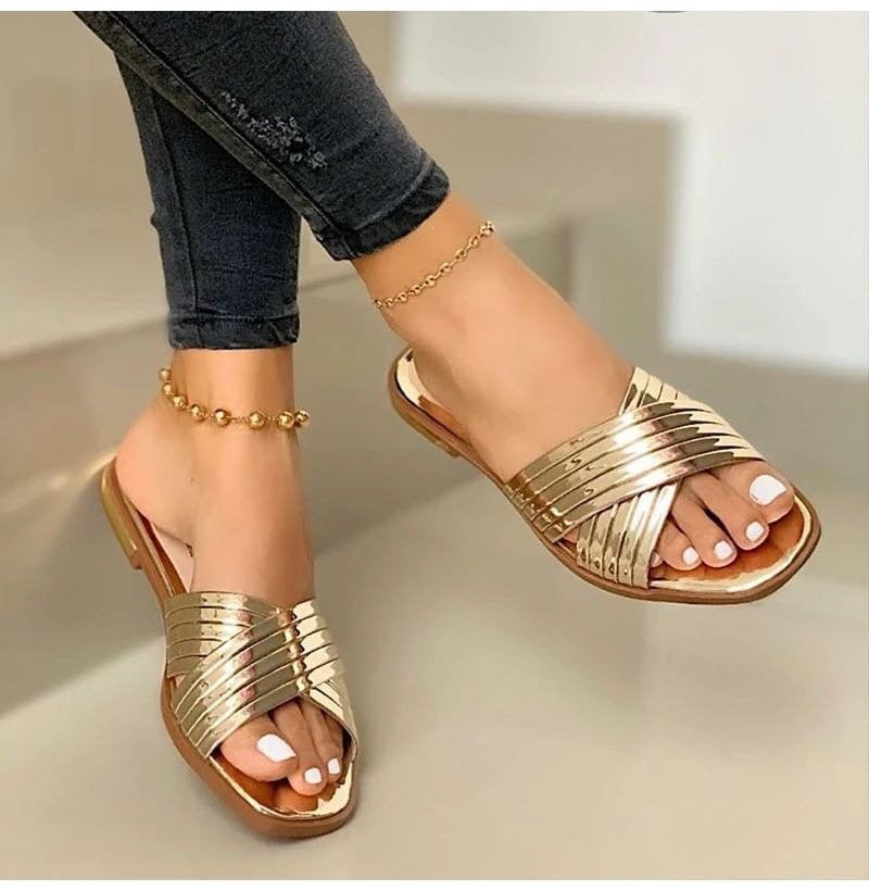 Damen Geflochtene Metallic-Slipper mit überkreuzten Riemen und flacher Komfortsohle Drune