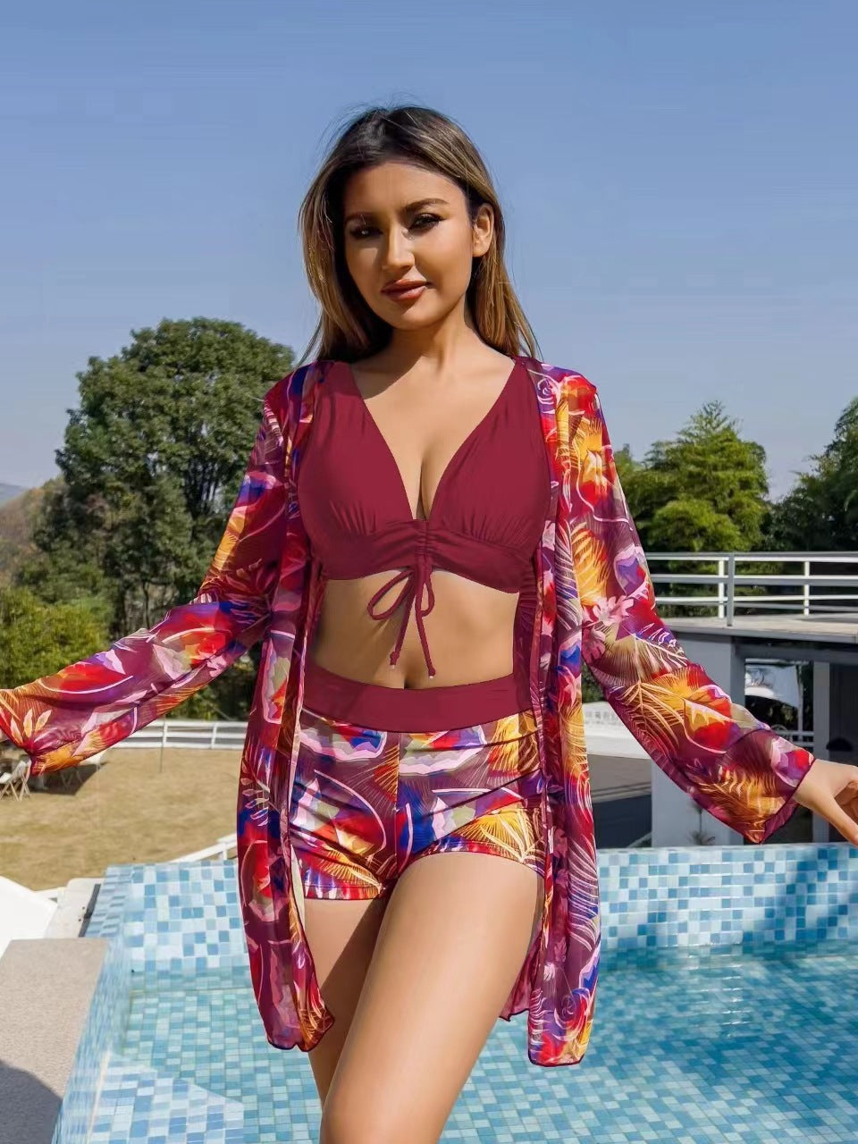 Damen Bikini-Set mit floralem Wickeloberteil und bequemen Shorts Drune