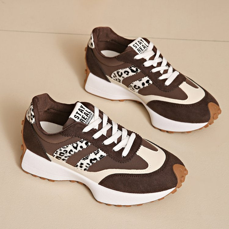 Damen Plateau-Laufsneaker mit Wildlederoptik und Leo-Akzenten Drune