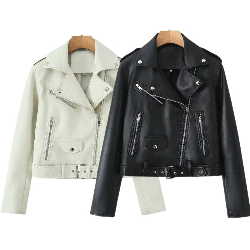 Damen Robuste taillierte Bikerjacke aus Kunstleder mit asymmetrischem Reißverschluss und Taillengürtel Drune