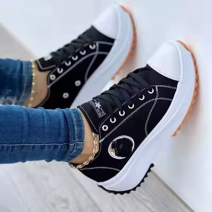 Damen Plateau-Canvas-Sneaker mit verstärkter Zehenkappe, profilierter Gummisohle und gepolstertem Schaft Drune