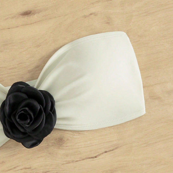 Damen Bandeau-Bikinioberteil mit dekorativer Blumenapplikation Drune