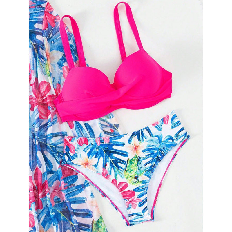 Damen bikini set mit floralem Überwurf und glamourösen Details Drune