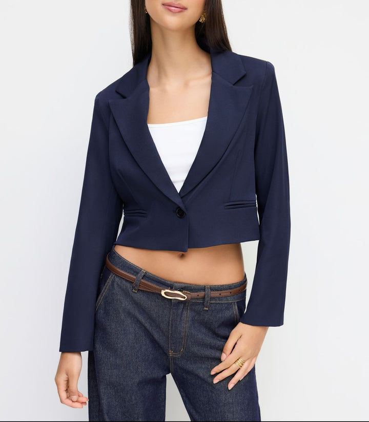 Damen Kurzblazer im Cropped‑Schnitt mit Reverskragen und ein‑Knopf‑Verschluss Drune