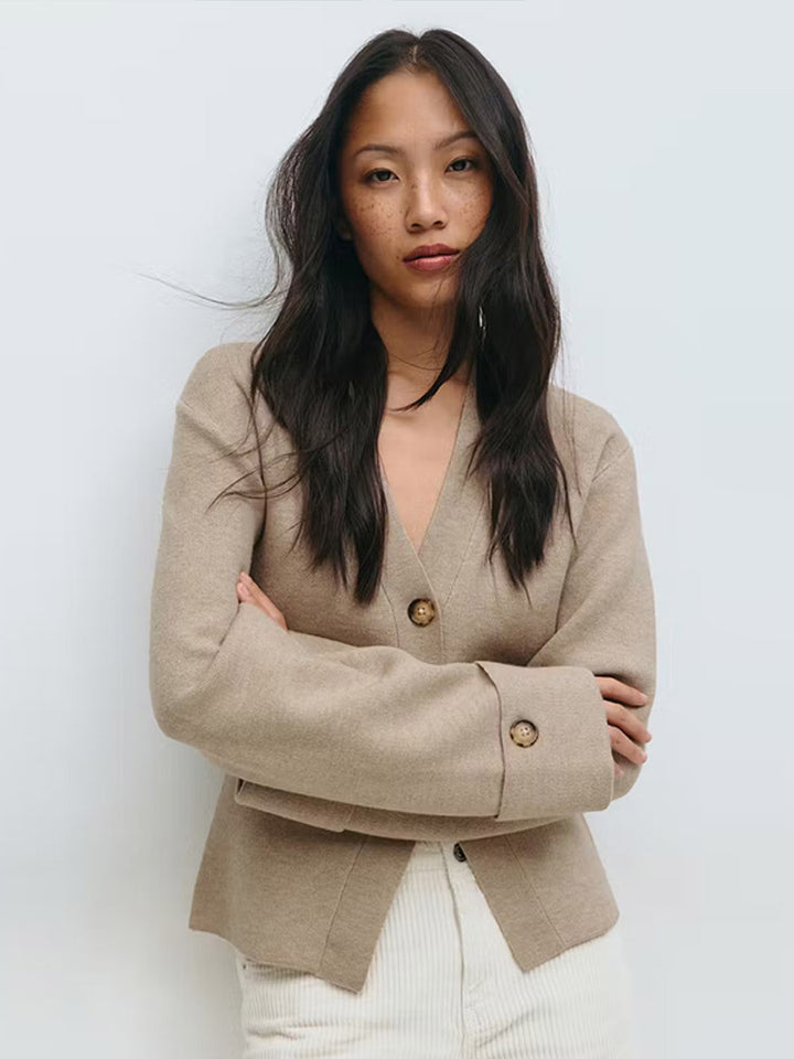 Damen Taillierte Feinstrickjacke mit tiefem V-Ausschnitt und breiten Manschetten Drune