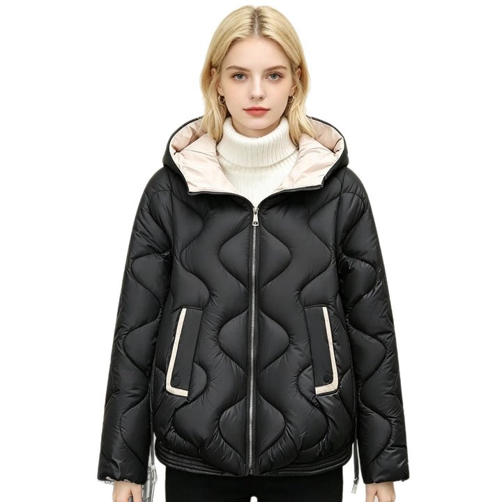 Damen nan wattierte Kurzjacke mit organischer Herzsteppung, abgerundetem Saum und paspelierten Pattentaschen Drune