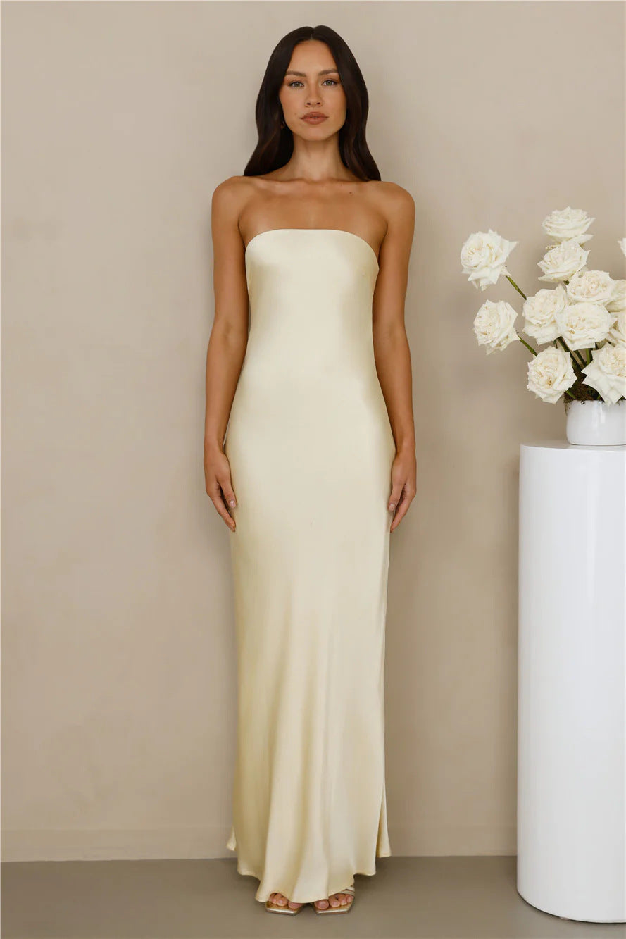 Damen Elegantes schulterfreies Maxikleid aus satinähnlichem Material Drune