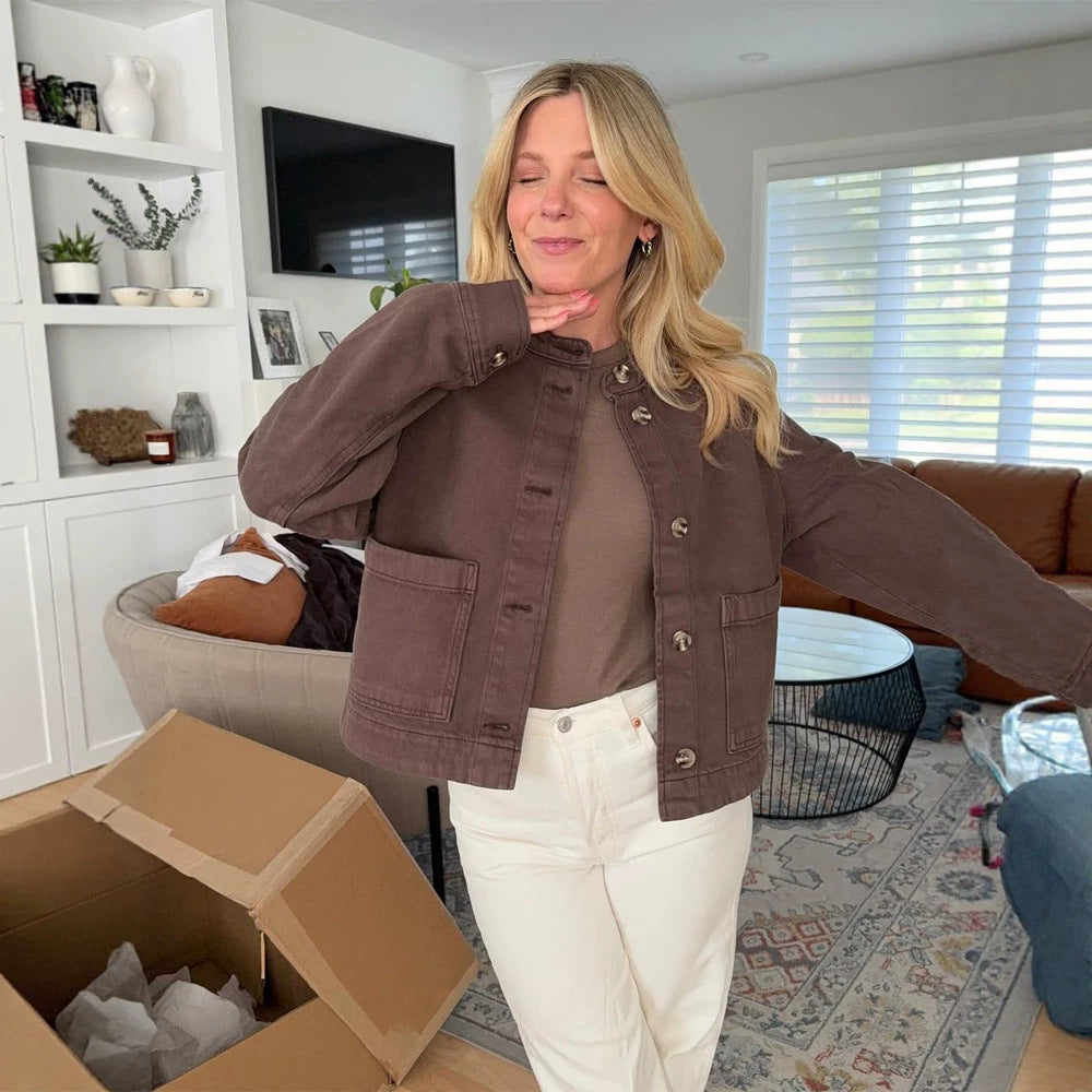 Damen Boxy-Jeansjacke mit Stehkragen, aufgesetzten Taschen und krempelbaren Manschetten Drune