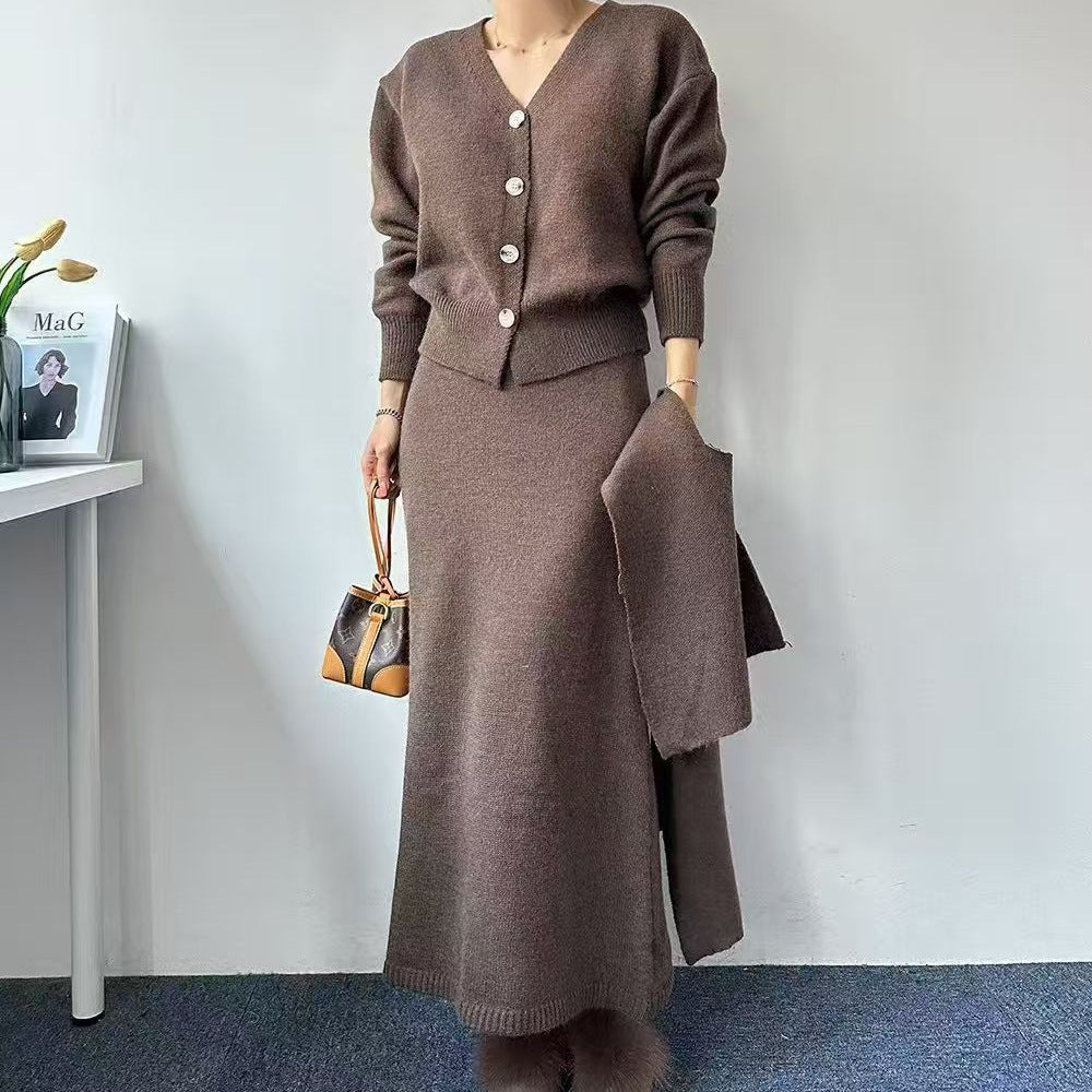 Damen Strickensemble mit modischem Kragen und eleganter Silhouette Drune
