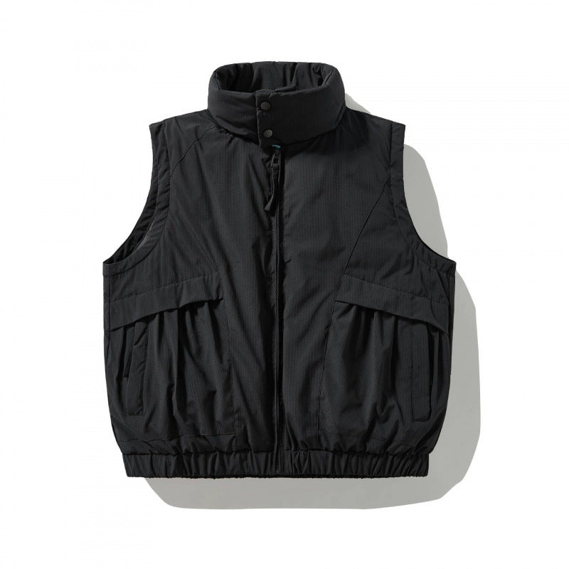 Herren Wattierte Outdoor‑Weste mit hohem Stehkragen, elastischem Saum und großen Klappentaschen Drune