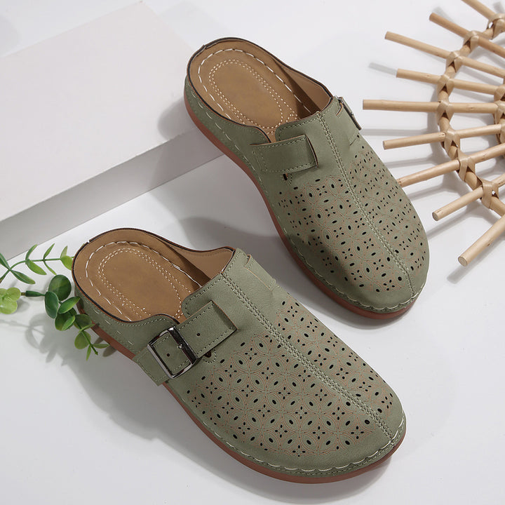 Damen Perforierte Komfort-Mules mit Zierlochmuster, verstellbarem Schnallenriemen und gepolstertem Fußbett Drune