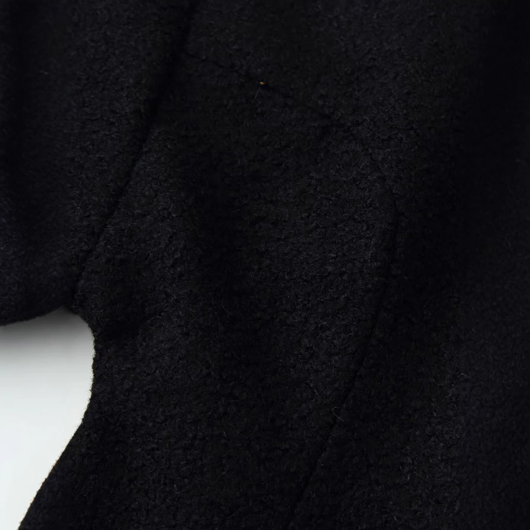 Damen Kragenlose Bouclé-Jacke mit taillierten Abnähern und Pattentaschen Drune