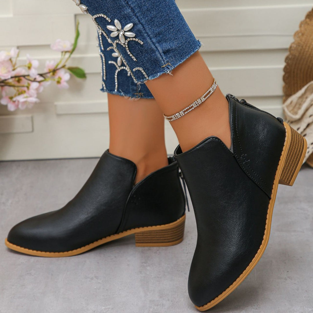 Damen Kurzstiefel mit Fersenreißverschluss, seitlichem Cut-Out und niedrigem Blockabsatz Drune