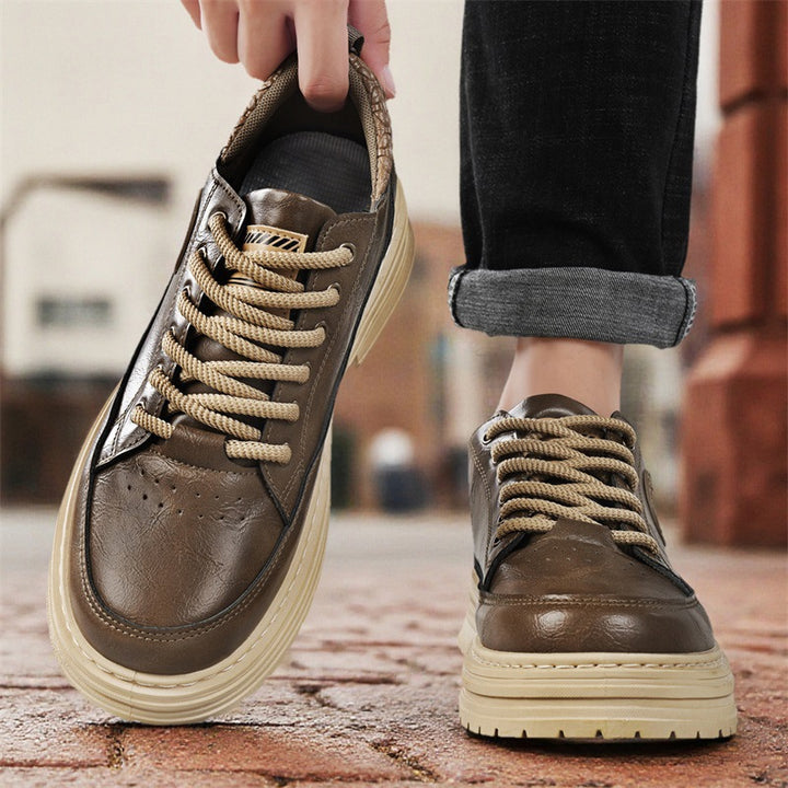 Herren robuste Plateau-Leder-Sneaker mit gepolstertem Fersenkragen, Zuglasche und griffiger Profilsohle Drune