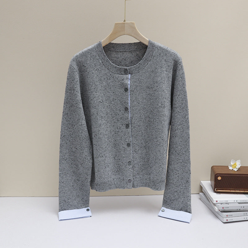 Damen Kurz geschnittener Feinstrick-Cardigan mit kontrastierenden Hemdblusenmanschetten Drune