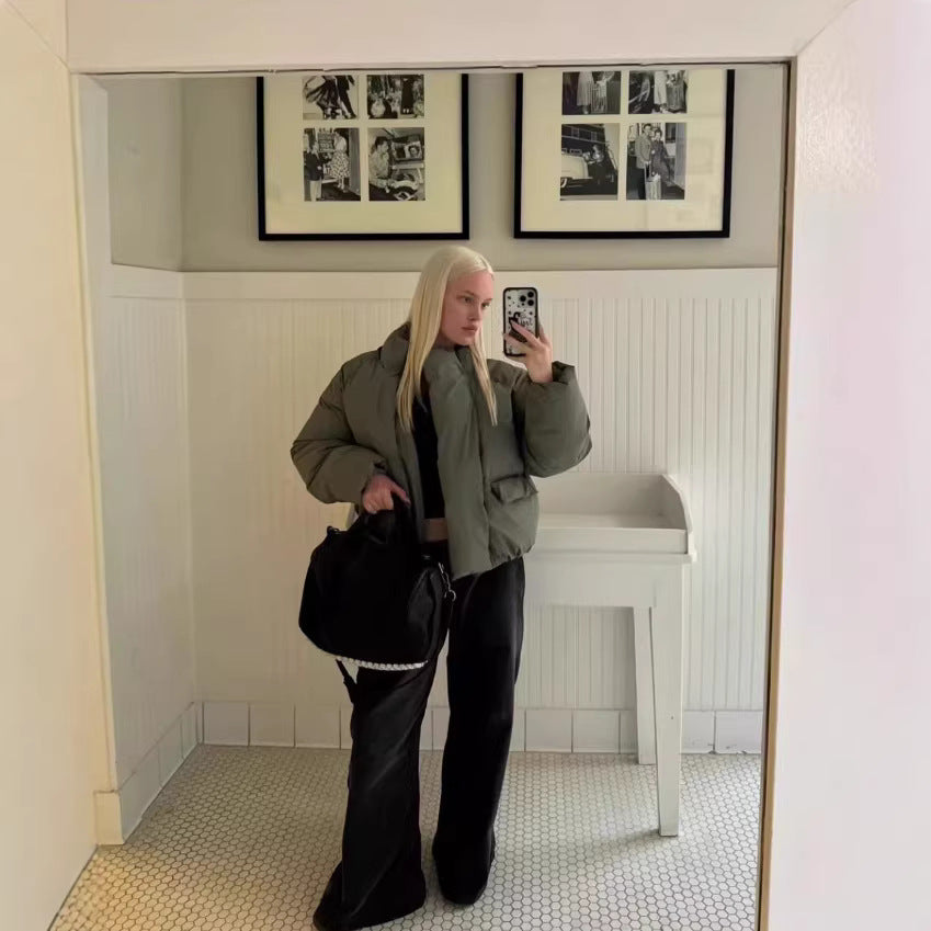 Damen Kurze boxy Funktionsjacke mit Kapuze, wattierter Isolierung und diagonalen Reißverschlusstaschen Drune