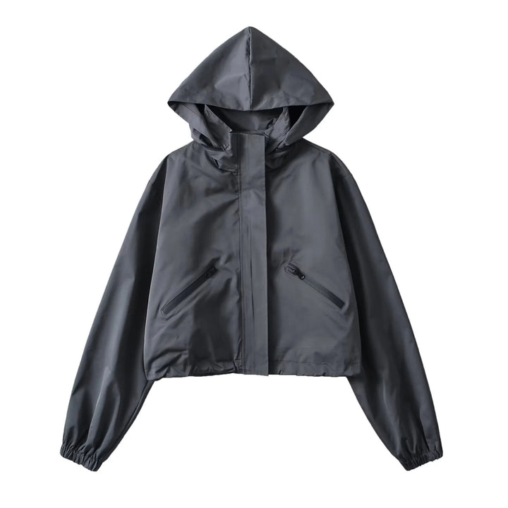 Damen Cropped Regenjacke mit Kapuze, wasserabweisender Tech‑Qualität und schrägen Reißverschlusstaschen Drune