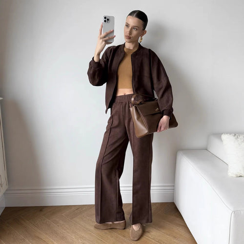 Damen urbaner Sportanzug mit cropped Jacke und bequemen, weiten Hosen Drune