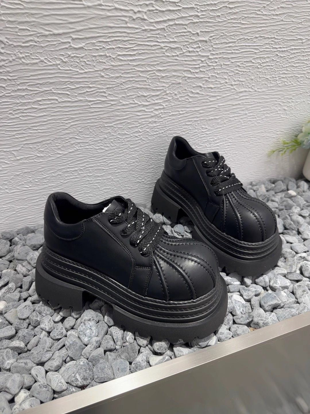 Damen Chunky Sneaker mit robustem Profil und stylischer Nahtdetails Drune