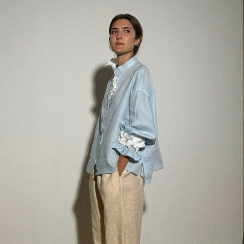 Damen Leichte Leinenbluse mit Stehkragen, oversizeder Silhouette und gerafften Manschetten Drune