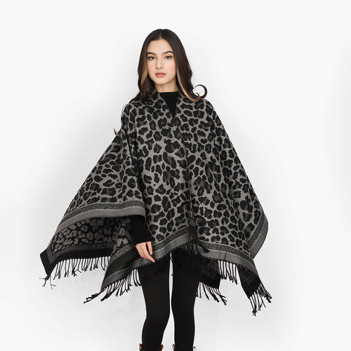 Damen Grobgewebter Überwurf im Denim‑Look mit tonigem Animal‑Jacquard und Fransensaum Drune