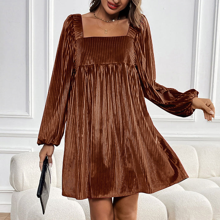 Damen Angesagtes Plisseekleid mit quadratischem Ausschnitt Drune