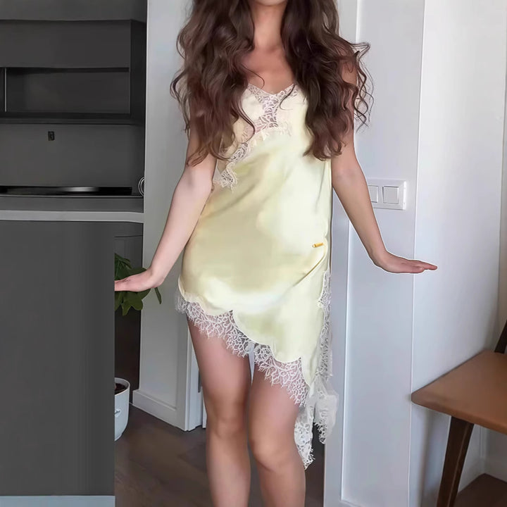 Damen Satin Negligé mit feiner Spitzenverzierung Drune