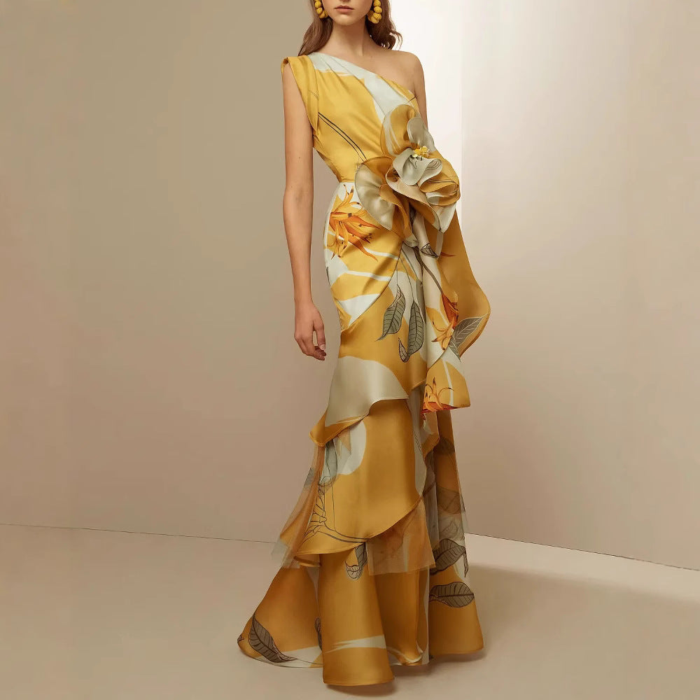 Damen elegantes asymmetrisches Abendkleid mit fließendem Rock und auffälligen Rüschendetails Drune