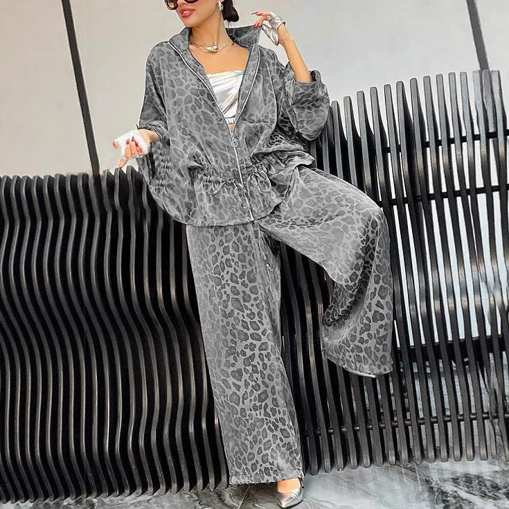 Damen sportlicher Freizeitanzug mit elegantem Leopardenmuster und weiten Hosen Drune