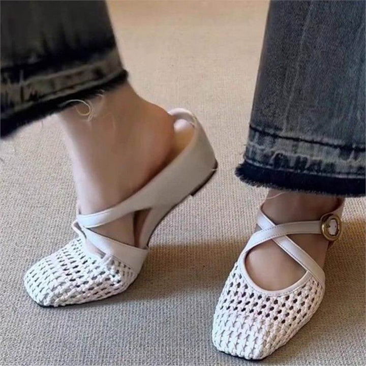 Damen Geflochtene Mule-Ballerinas mit T-Riemen und dekorativer Rosenapplikation Drune