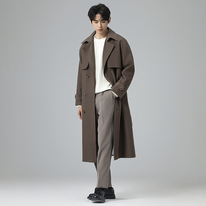 Herren Trenchcoat im minimalistischen Doppelreiher mit breitem Schalkragen und Taillengürtel Drune