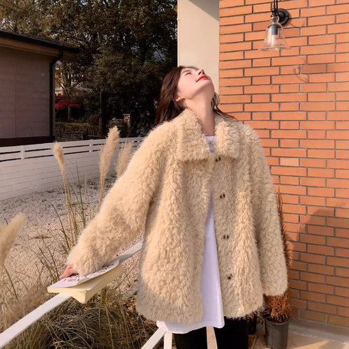 Damen Kurzmantel aus Teddyfleece mit Oversize‑Schnitt Stehkragen und Pattentaschen Drune
