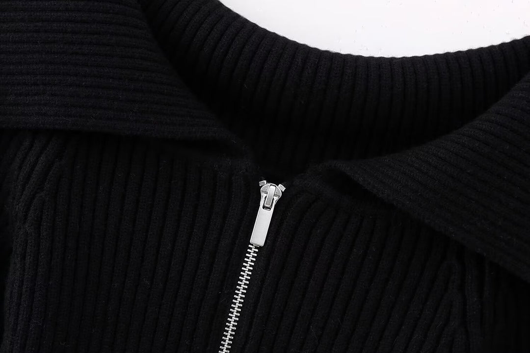 Damen Kurz geschnittene Rippenstrick-Jacke mit weitem Carmenkragen und durchgehendem Reißverschluss Drune